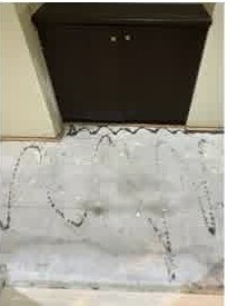 事件現場|玄関前の血液浸透・飛散除去 施工後